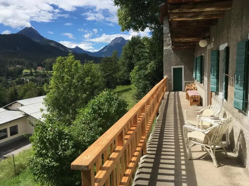 La casa del Noce, immersa nel verde delle Dolomiti