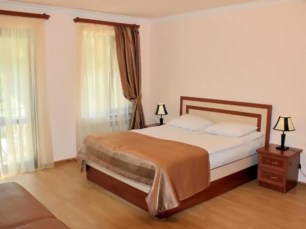 Ariana Family Hotel