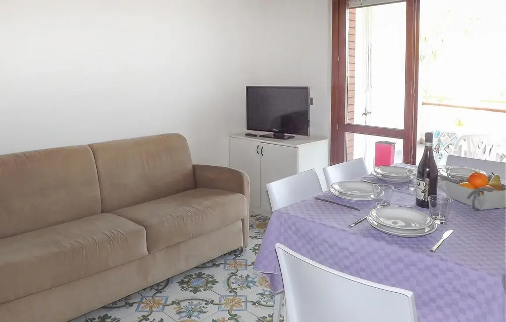 Nice Apartment in Ma Alba Adriatica With 2 Bedrooms and Wifi