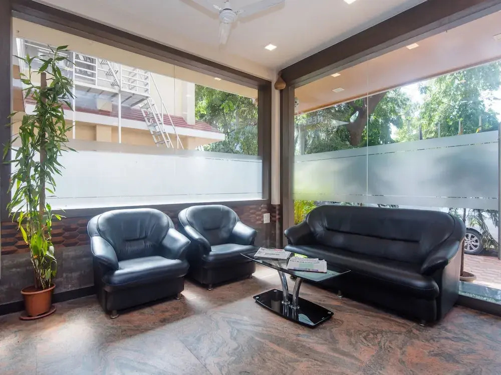 Hotel Royal Park Residency
