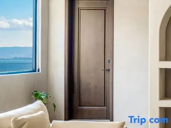 | HolidayVilla Cliff Sea View Guesthouse | holidayVilla