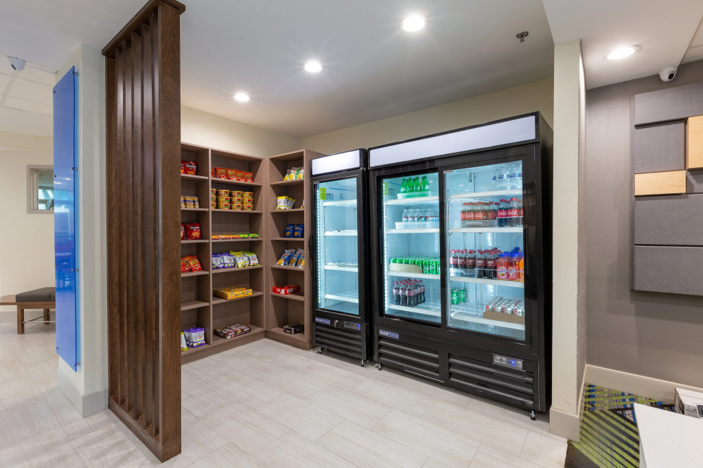 Holiday Inn Express & Suites Arlington North   Stadium Area by IHG