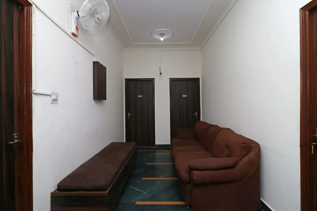 Golden Castle Lodge by OYO Rooms