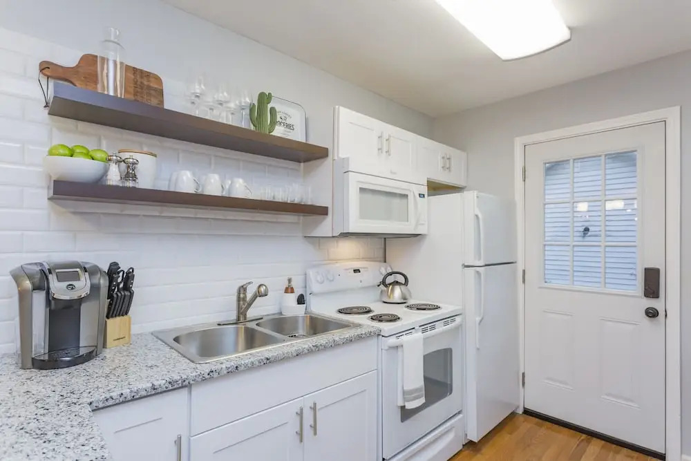 Quaint Music City Bungalow Retreat