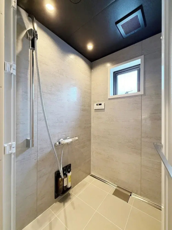 Reno bld 301