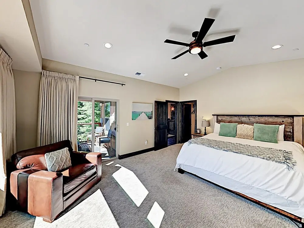 2015 South Lake Tahoe - 4 Br Home