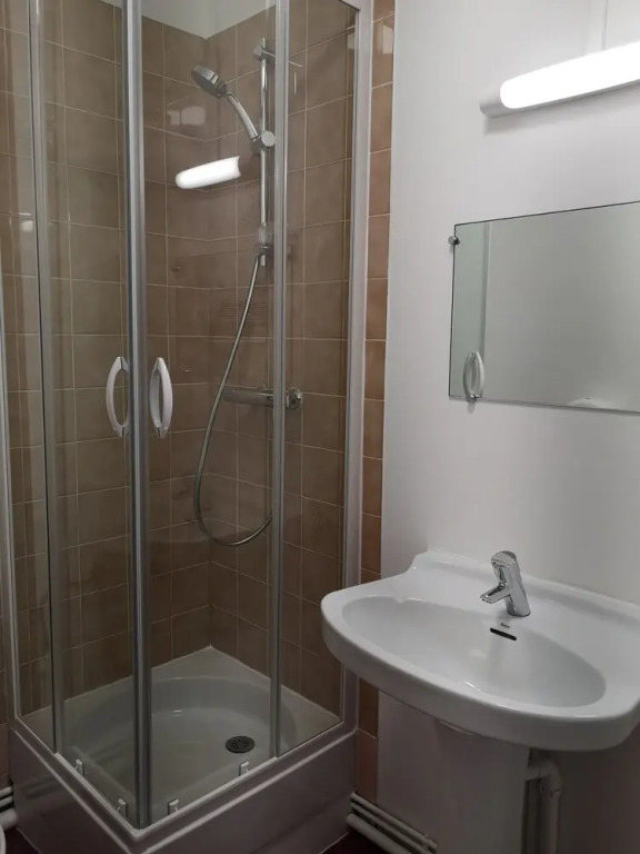 Auberge de Jeunesse Orléans Centre Ville - Hostel