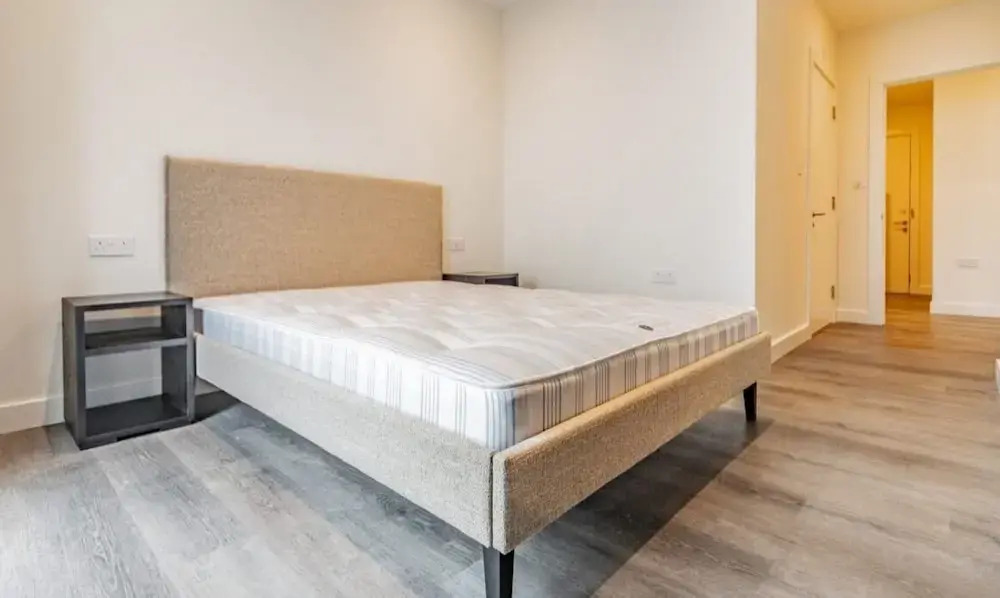 Skyline Views 1 Bed Apartment Sleeps 2