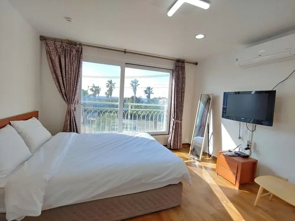 Amante Pension