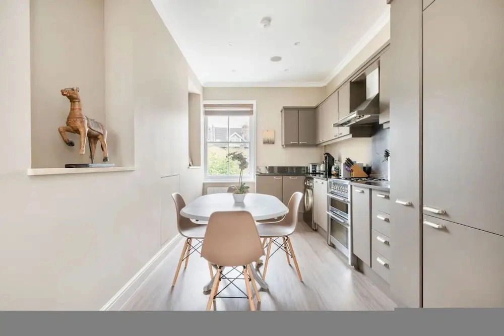 Green Leafy 2 Bedroom in Clapham