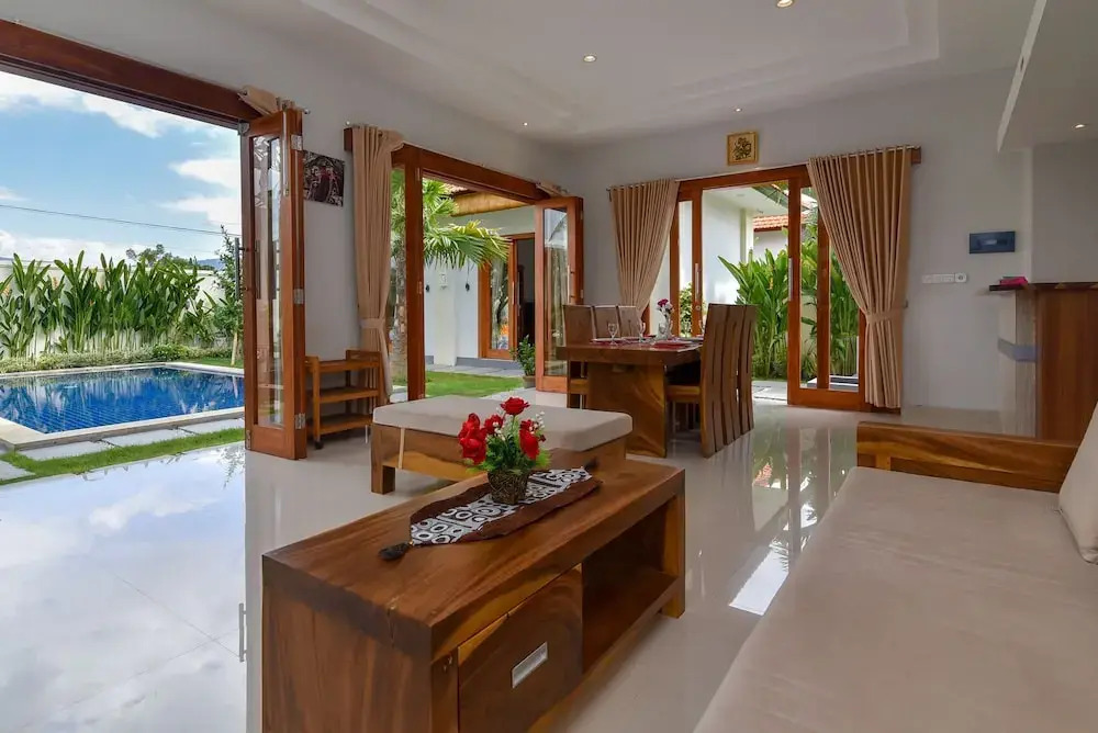 Banyu Riris Villa Lovina Private Villa