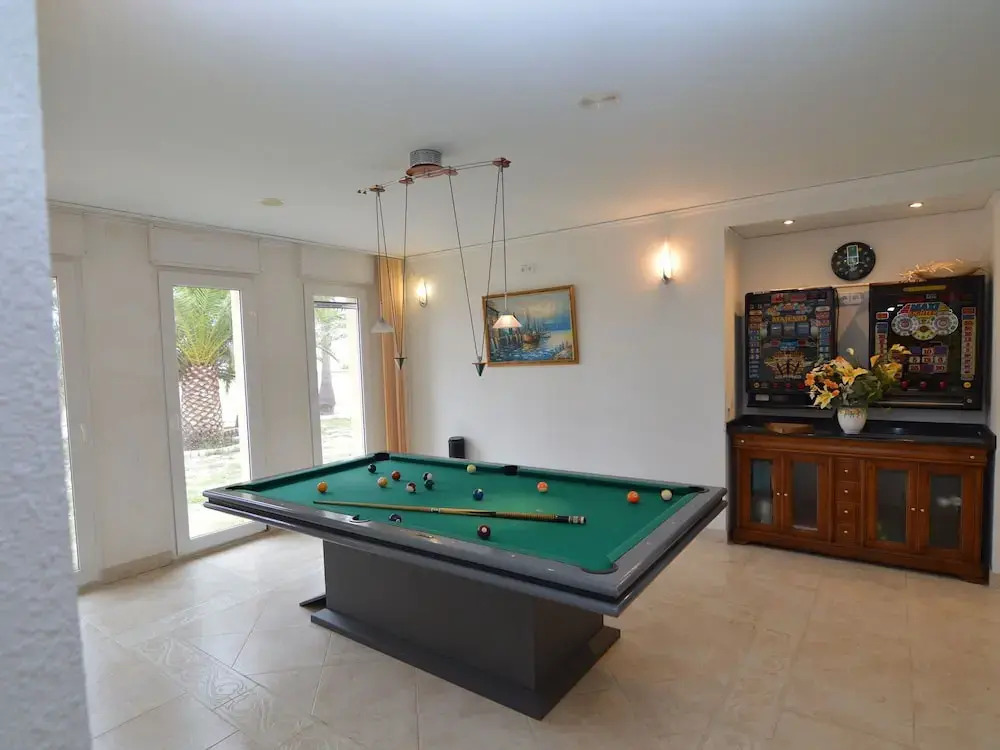 Luxurious Villa With Private Swimming Pool, Billiards Room and Private Tennis Court