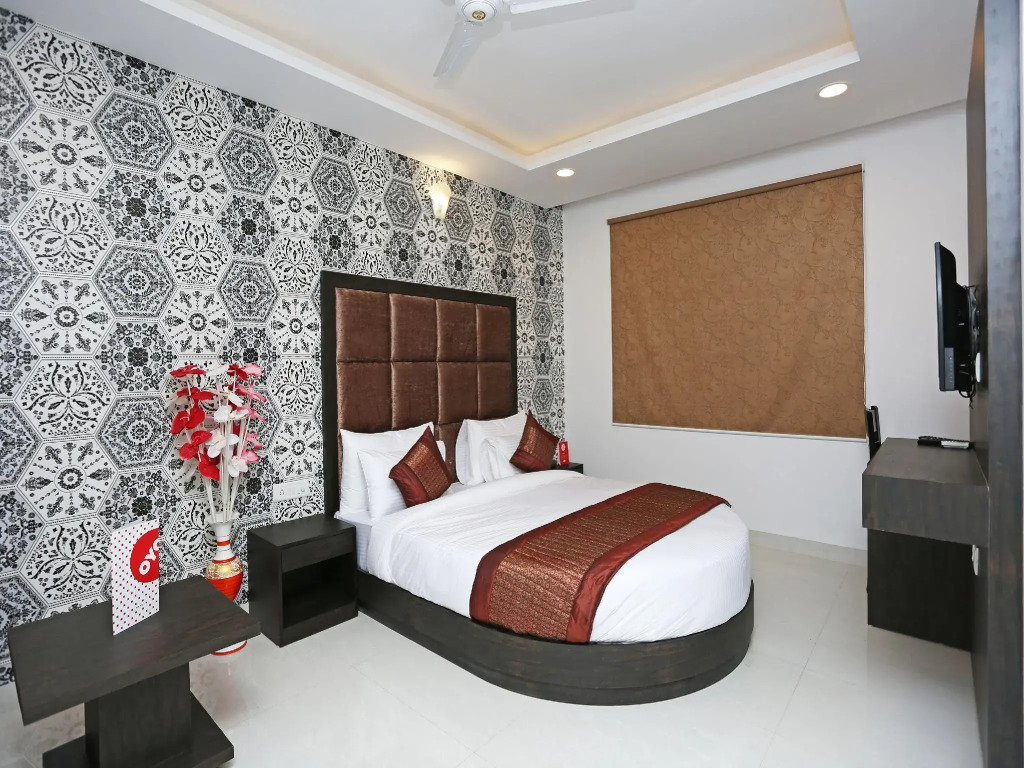 OYO 14769 Hotel Belmonk