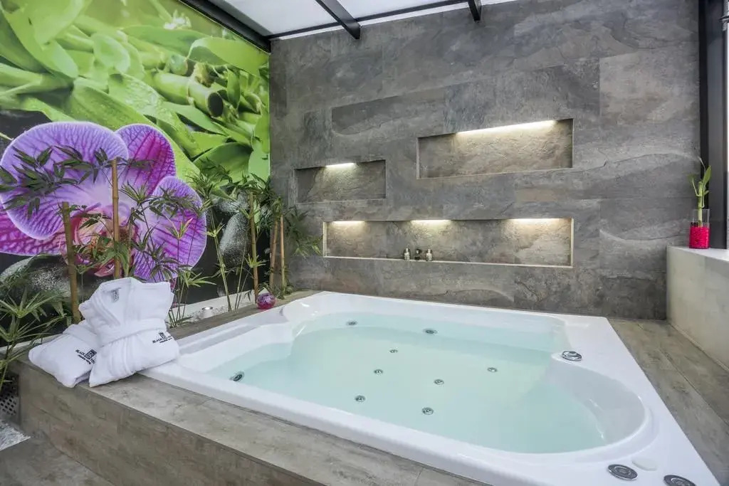 Hotel Black Tower Premium