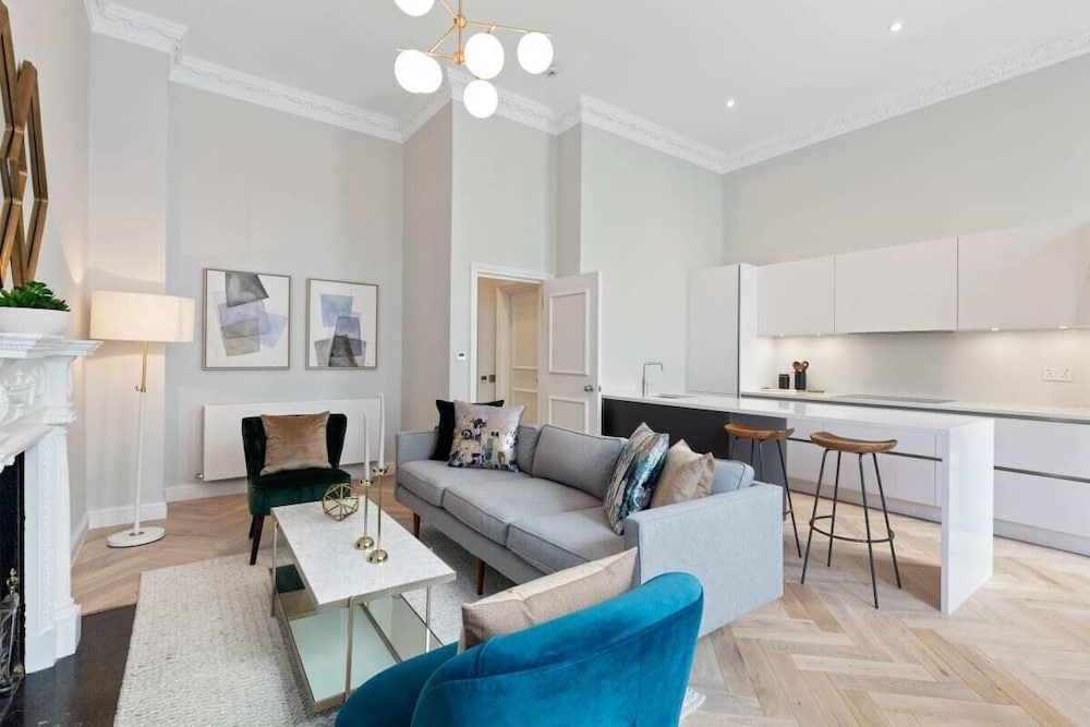 Elegant 3 Bed Apt W/terrace Near Kensington