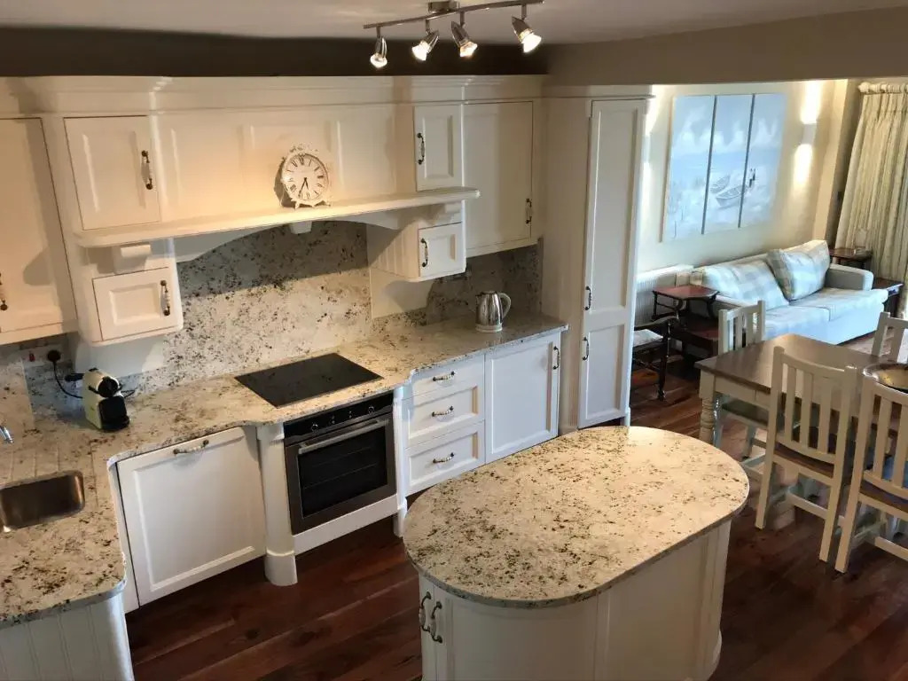 Cottage 360 - Clifden