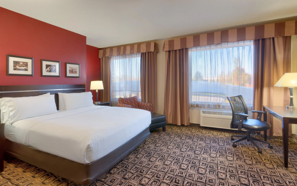 Holiday Inn & Suites Salt Lake City - Airport West by IHG