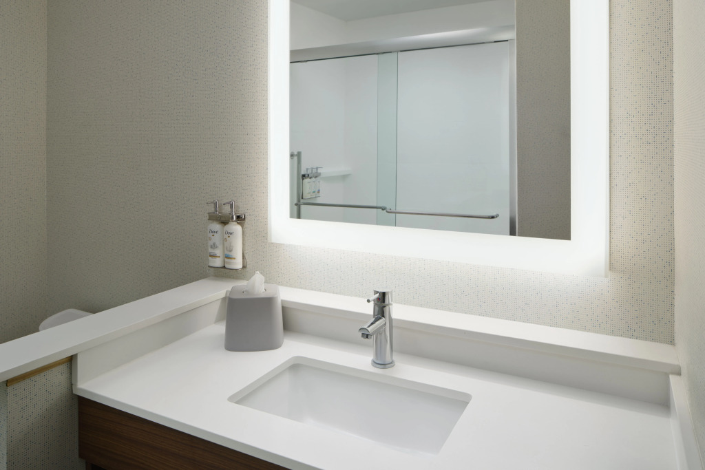 Holiday Inn Express & Suites Brunswick by IHG