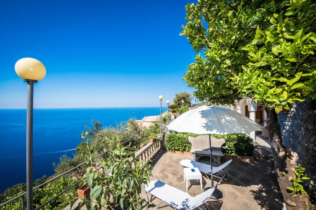 De Vivo Realty - Villa Savina Positano