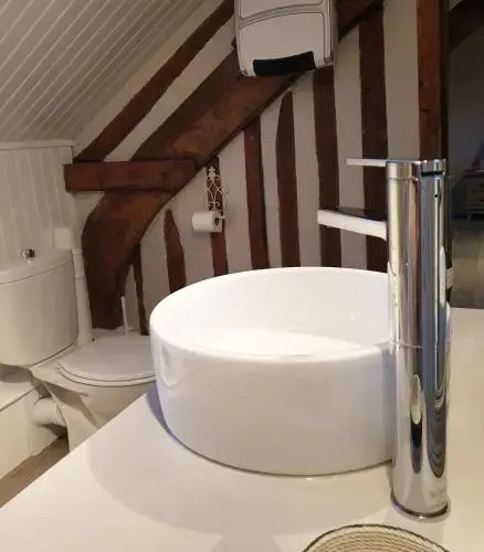 Danciennes chambres de bonnes