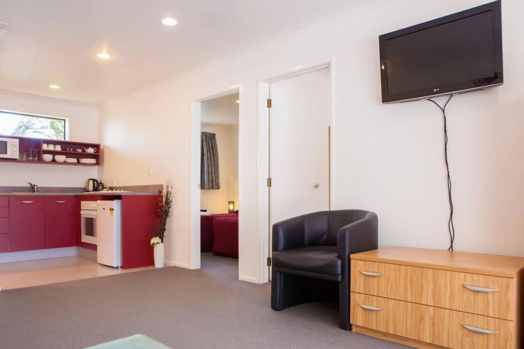 Antonio Mews Motel