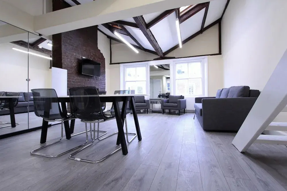 Stunning Loft Apartment In Knightsbridge