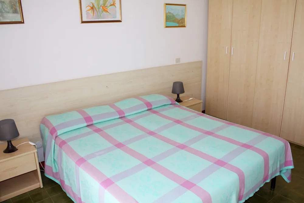 Equipped Flat With Garden and Pool