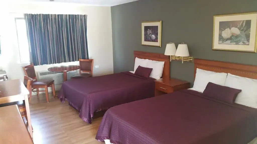 Sand Pebble Motor Lodge