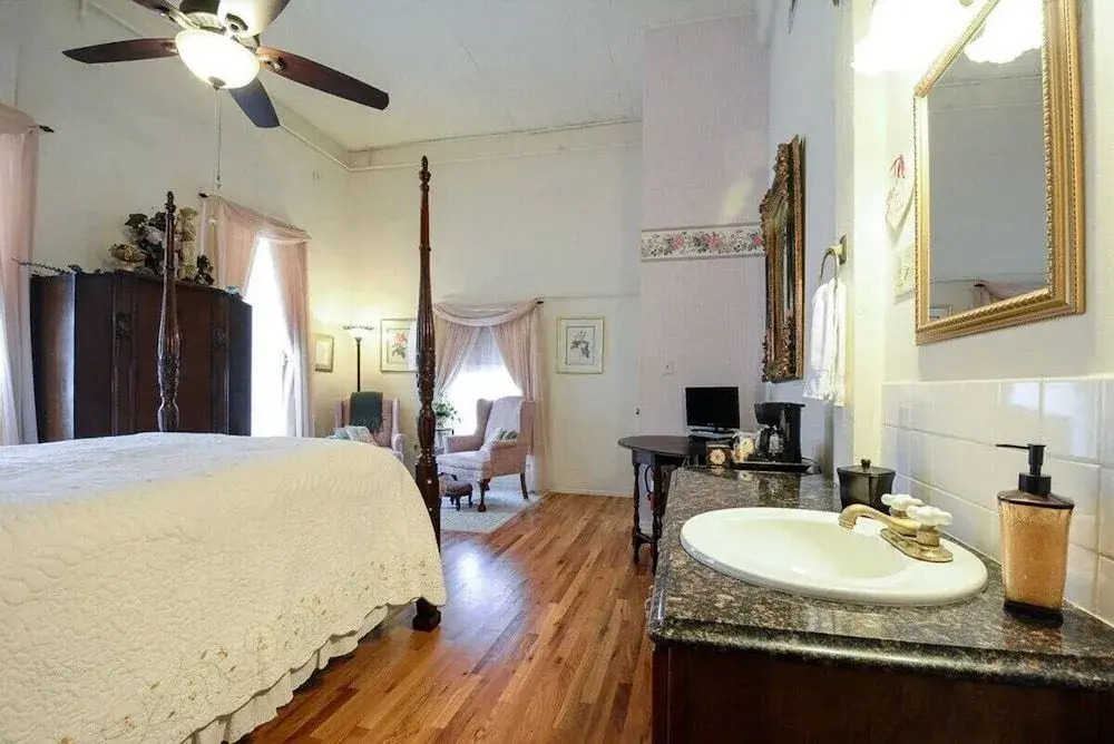 The Brownstone Inn