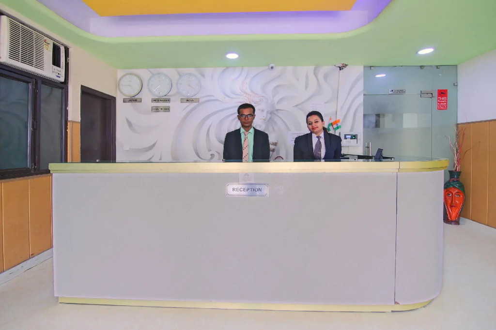 Treebo Green View, Noida