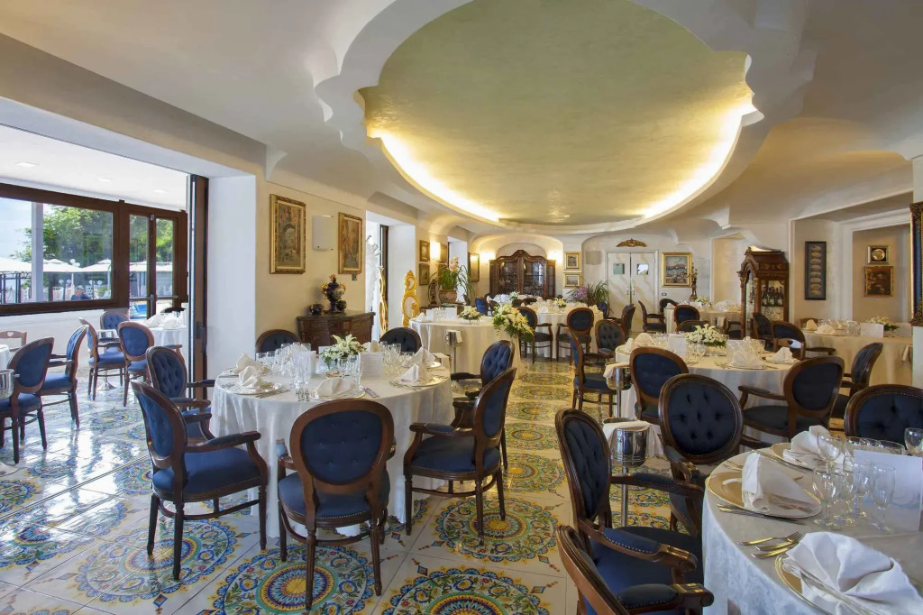 Strand Hotel Delfini