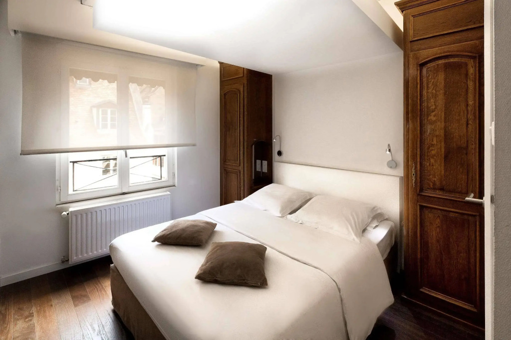 Hôtel de lEurope by HappyCulture