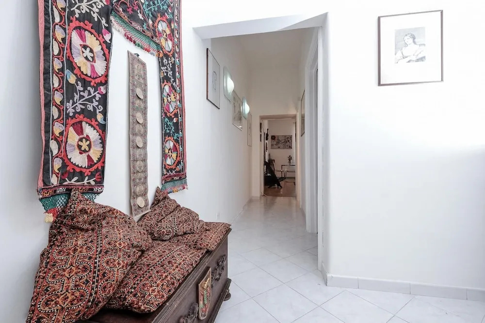 Domus Linda in Roma With 1 Bedrooms and 1 Bathrooms
