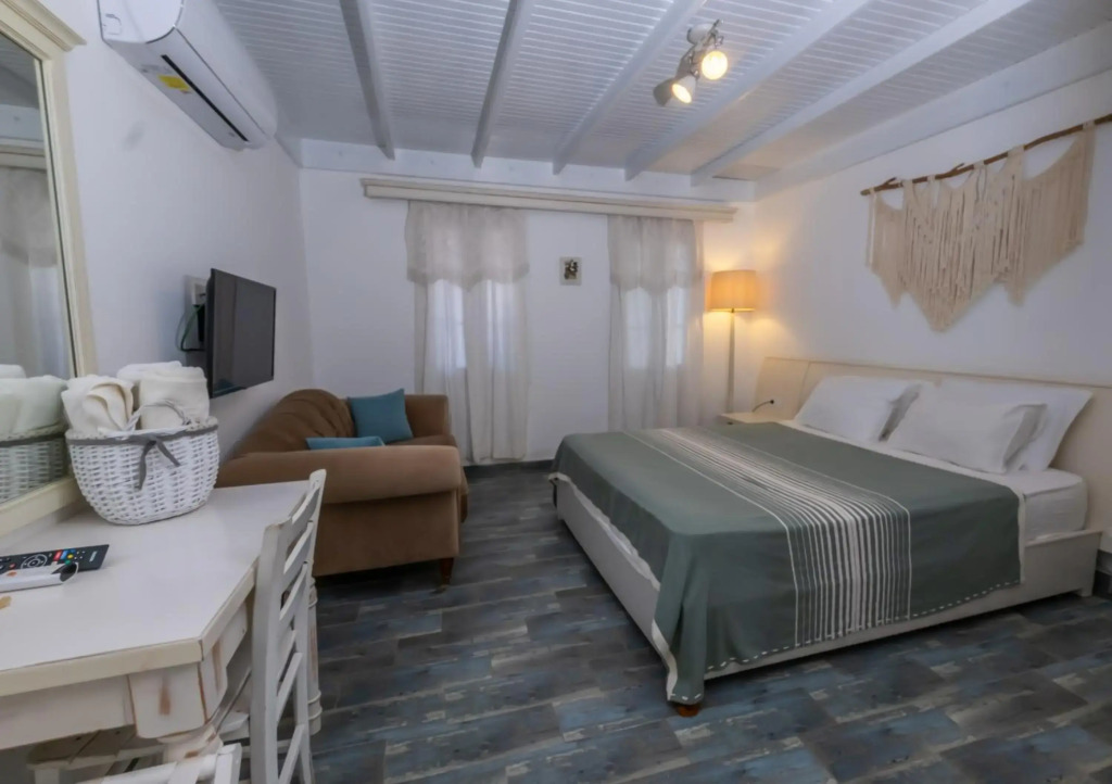 Kefi Beach & Suites