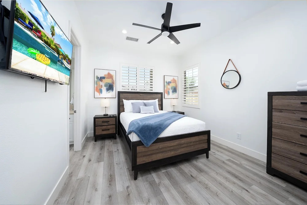 Luxurious 5BR Resort Style Home w/ Pool & Spa