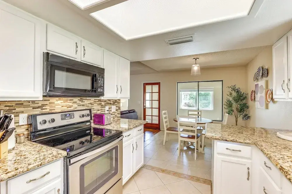 Sun Lakes Home w/ 3 Pools in Retirement Community