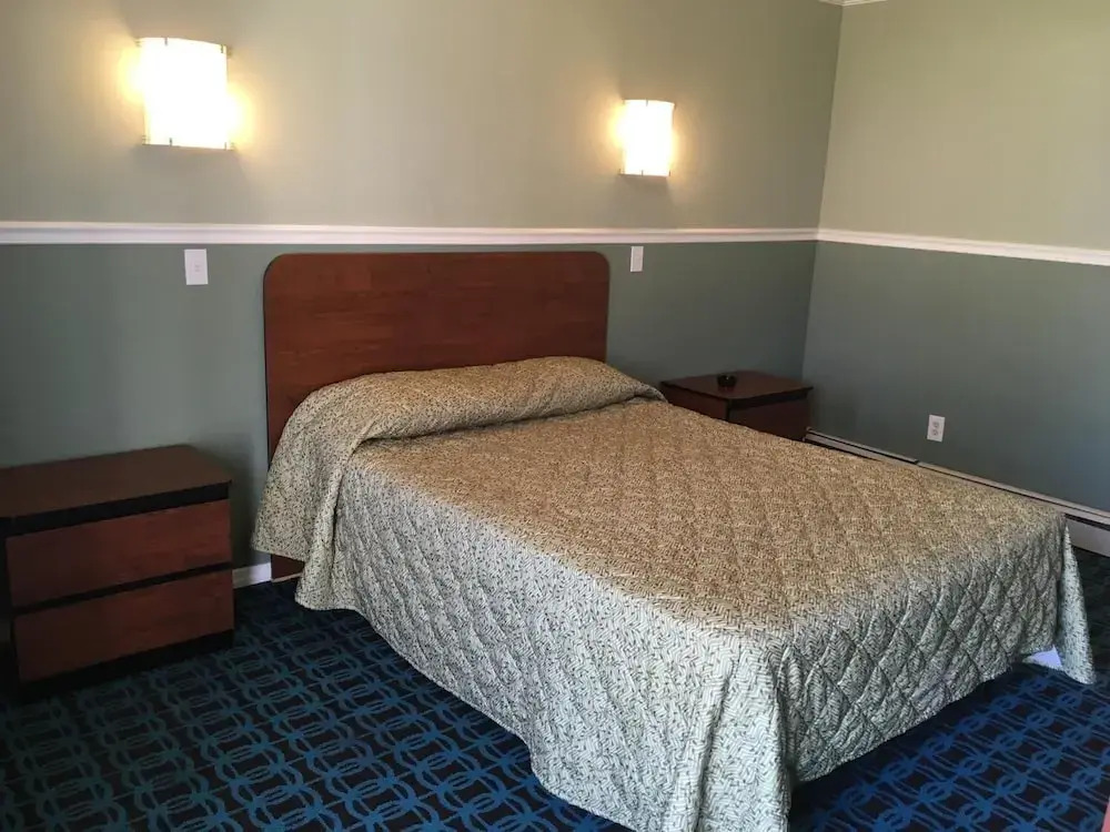 Shirley Motel