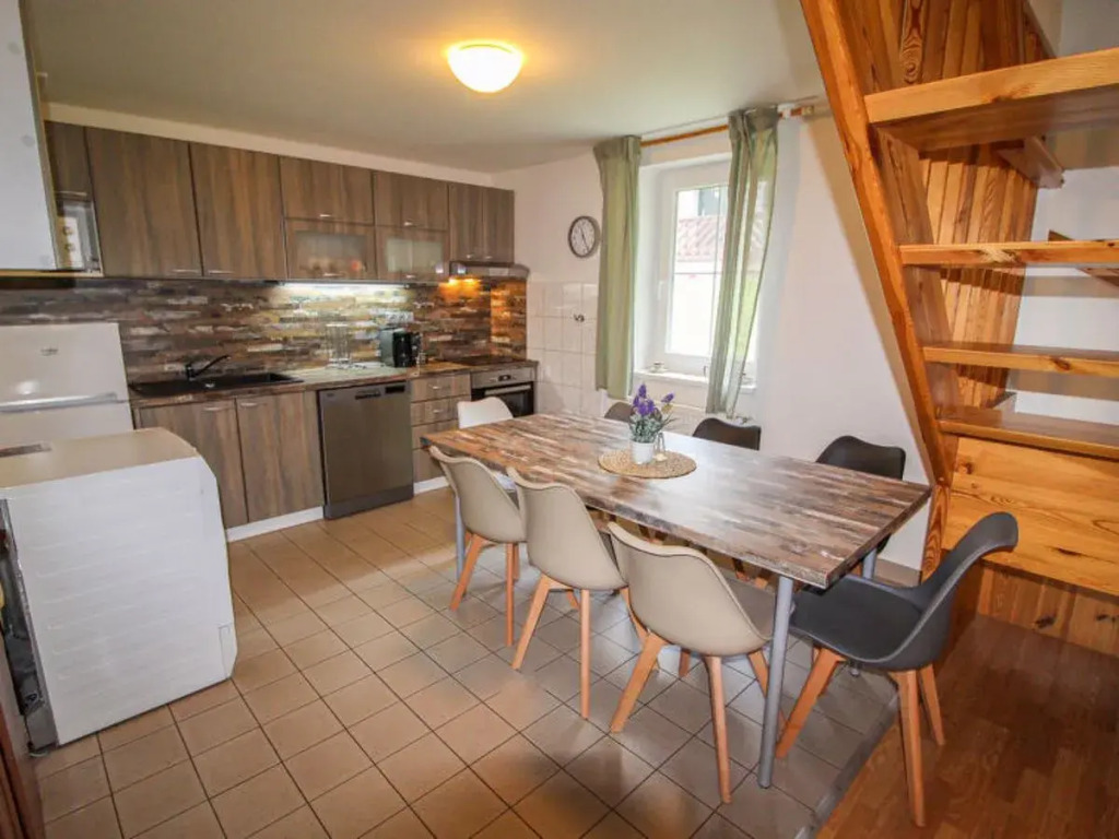Holiday Hill 30455
