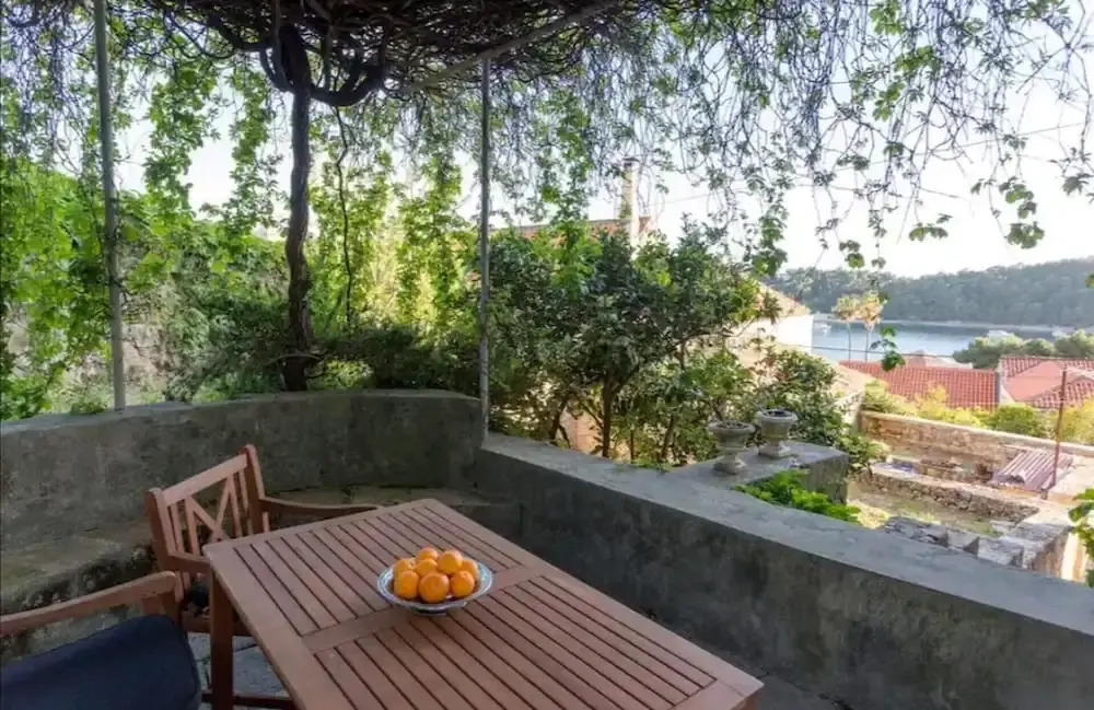 Beautiful 2-bed Apartment in Cavtat