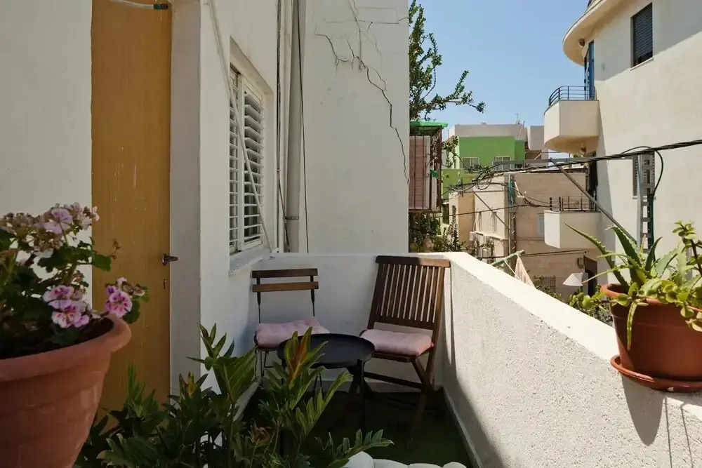 Apartment in Eliashiv 18