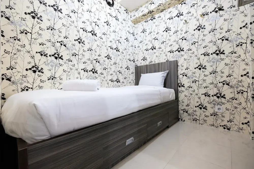Modern Room Bassura City Apartment