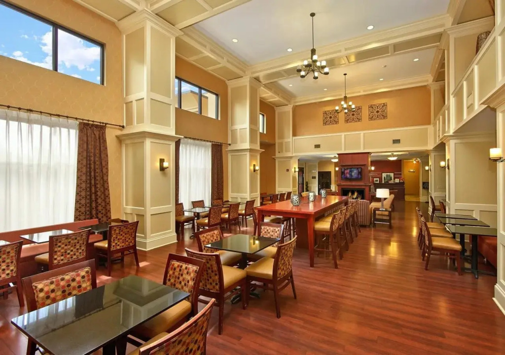 Hampton Inn & Suites Sevierville at Stadium Drive