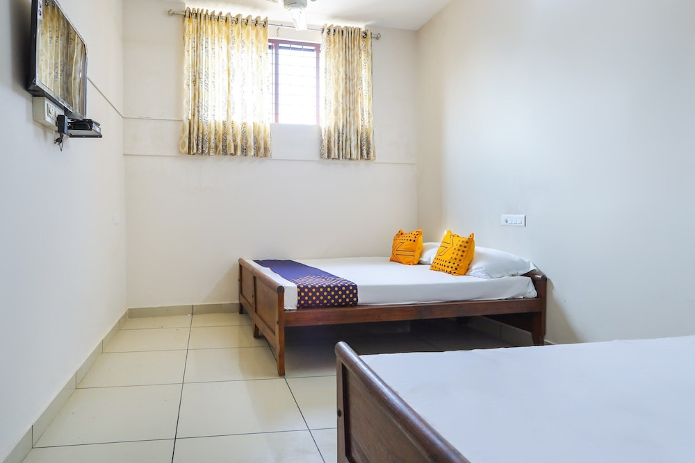 Hotel O Aluva Railway Station Formerly Menachery Tourist Home