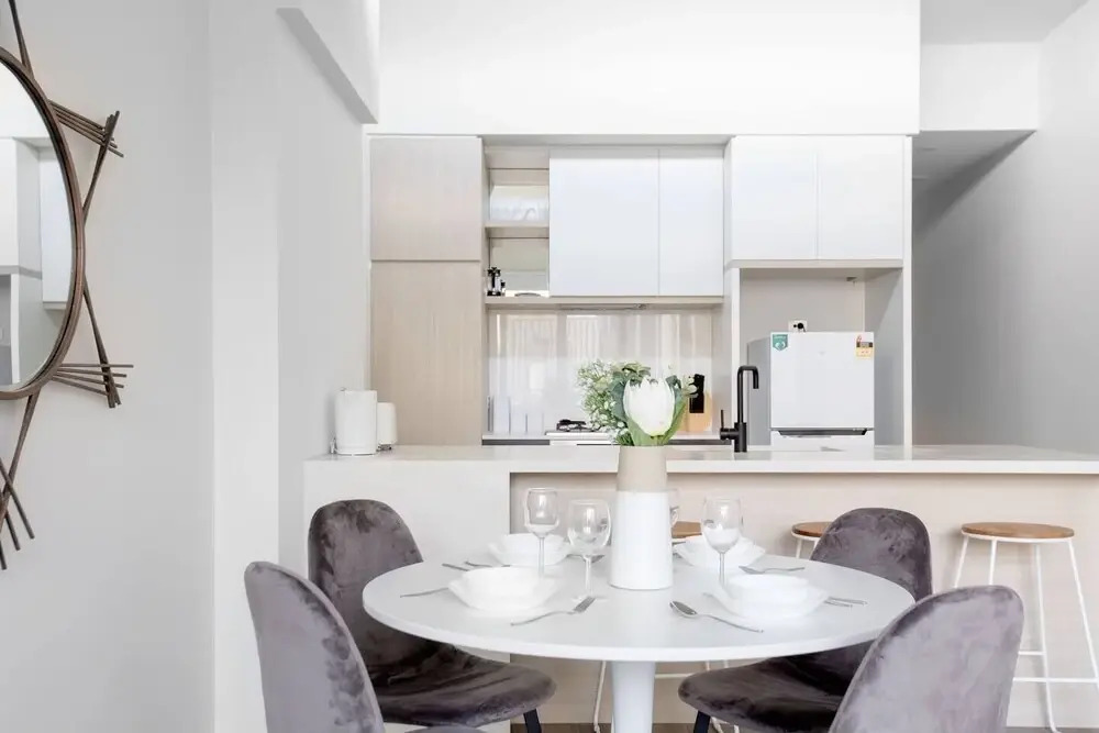Designer Warm Home@mooneeponds+parking/wifi
