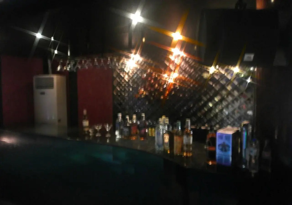 C & L Sea View Hotel