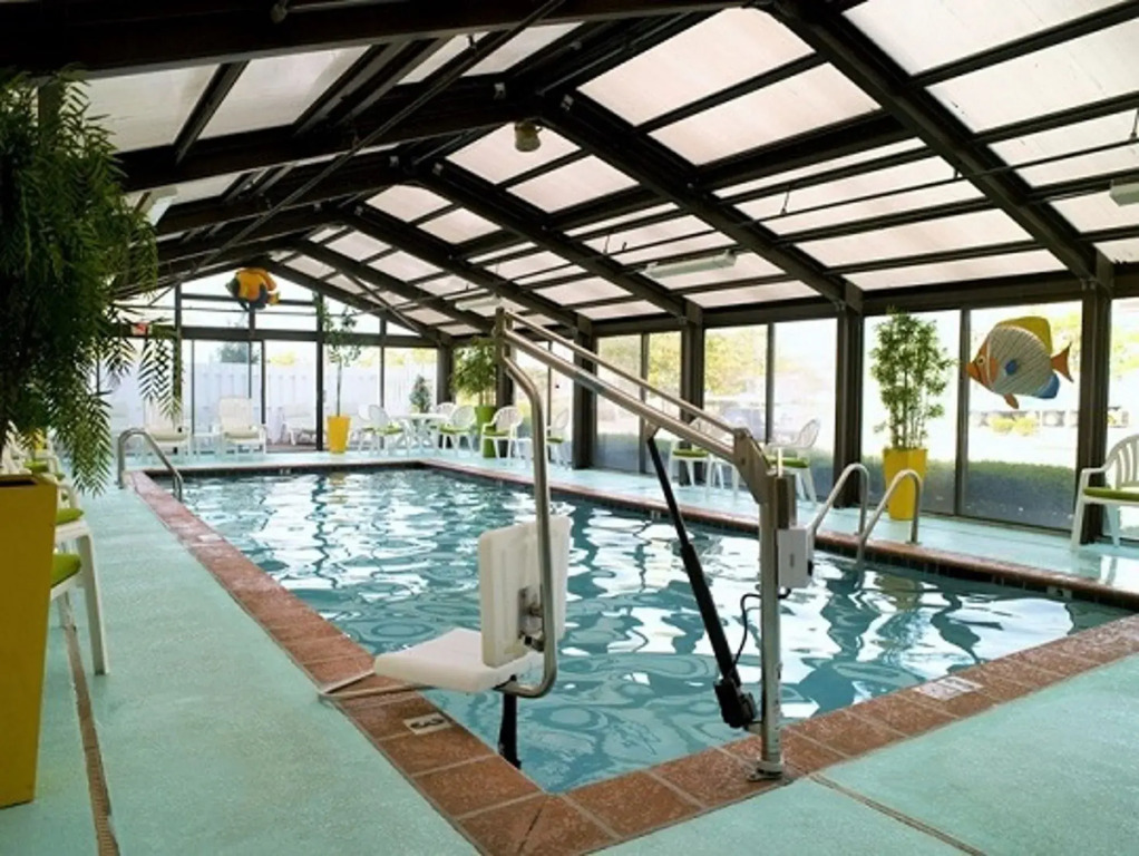Cayman Suites Hotel