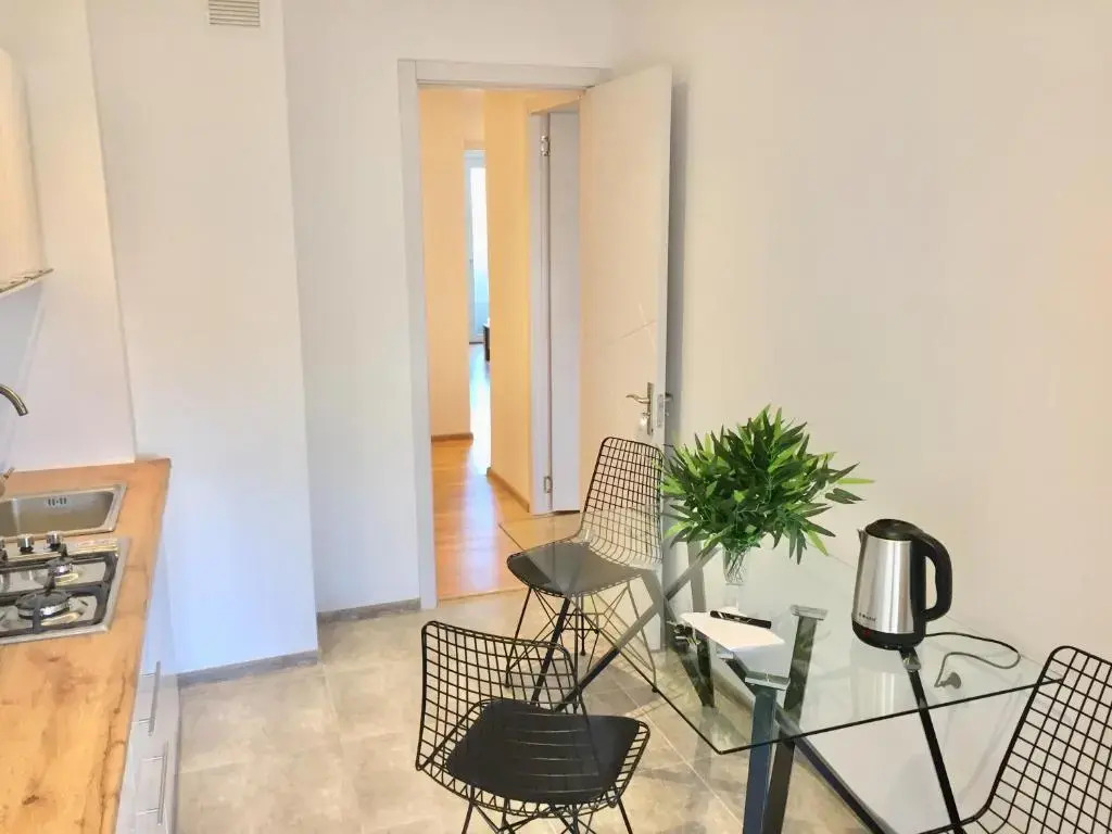 2 Bedroom Apartment on Chavchavadze Ave