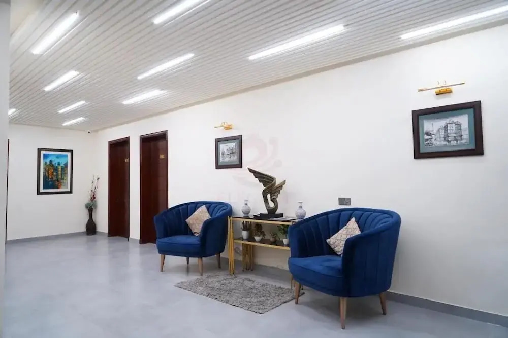 Elegant Suites Hotel