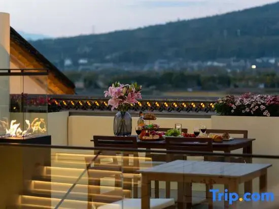 Yun Jing Xi Pan Hot Spring Homestay