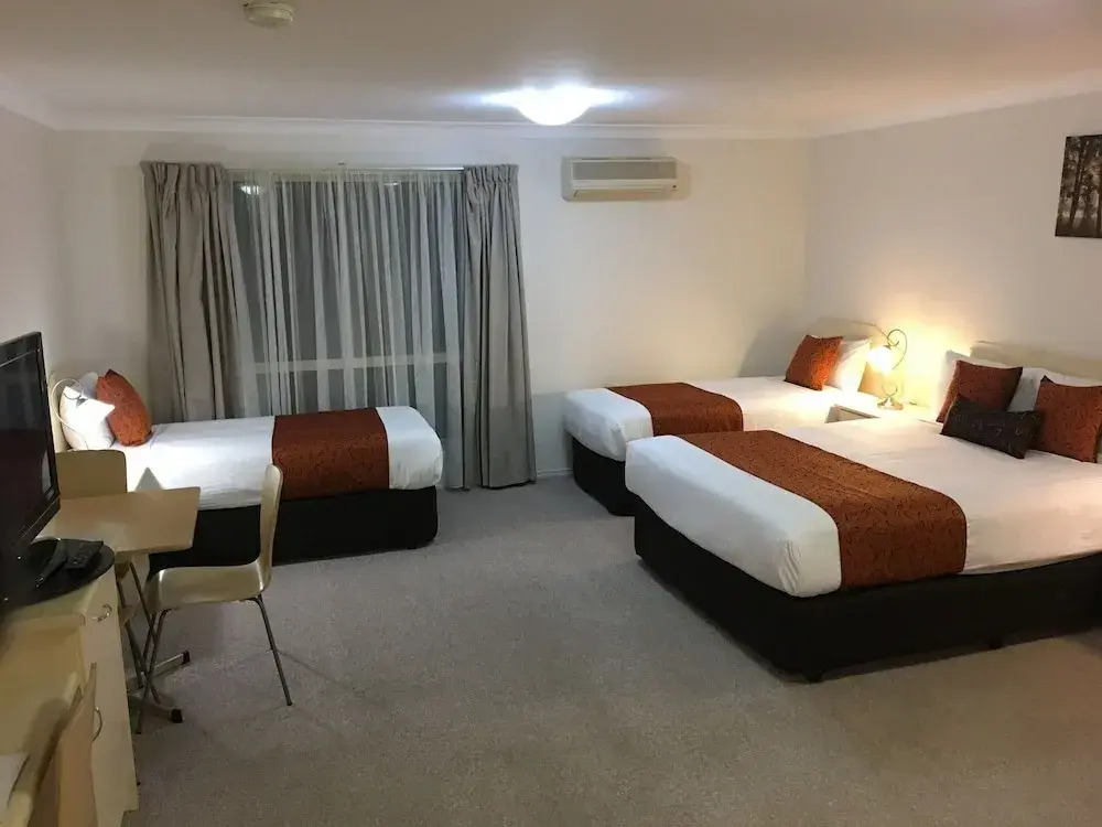Tuckerbox Motor Inn